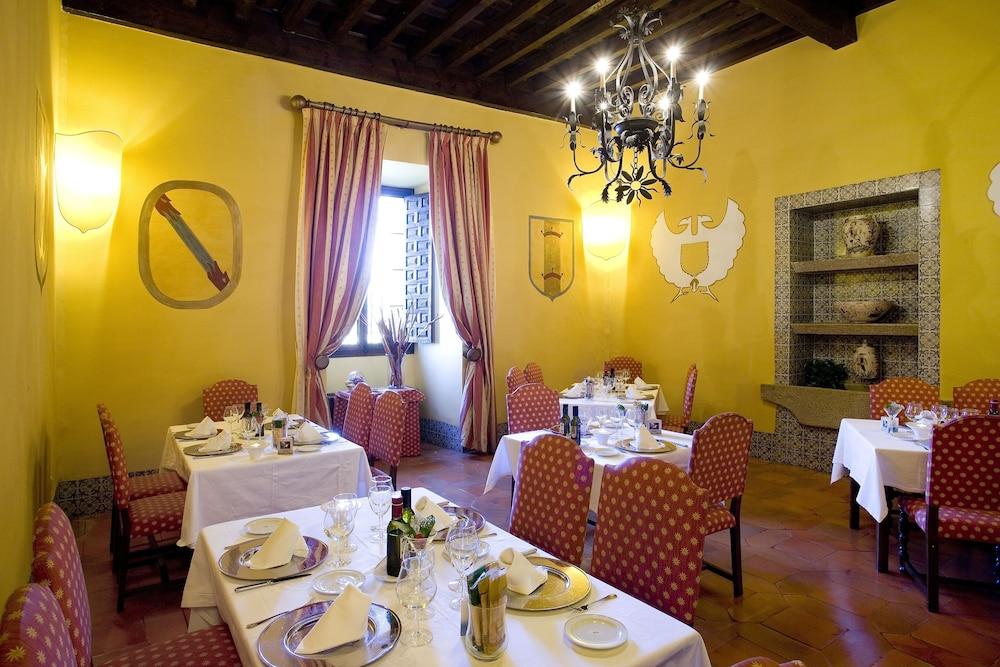 Parador De Jarandilla De La Vera Exterior photo